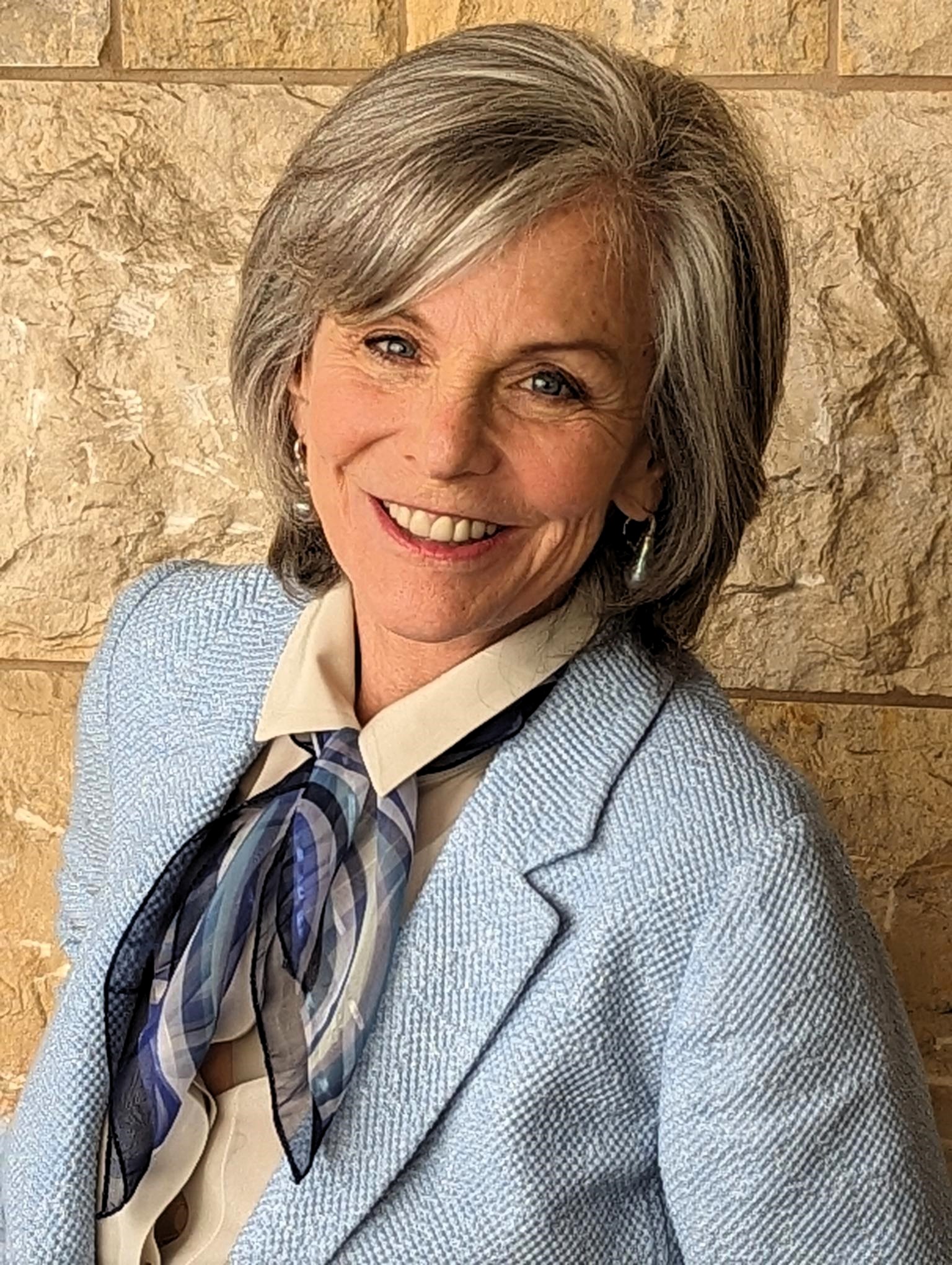 Deb's individual head shot